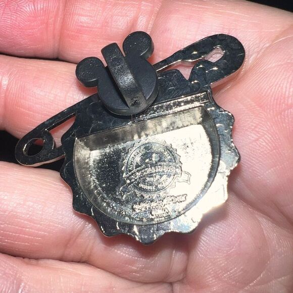 Disney 2010 Disney Parks Grape Soda Lid Disney - Pixar Up Pin - Ellie Badge - Picture 4 of 9